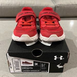 Toddler Under Armour Sneakers - Red - Size 5